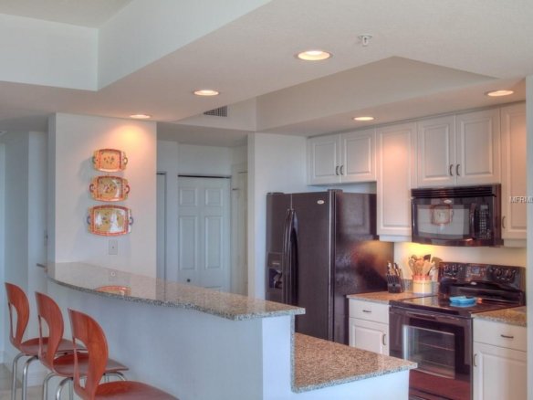 800 N TAMIAMI TRL  #1010,SARASOTA,34236