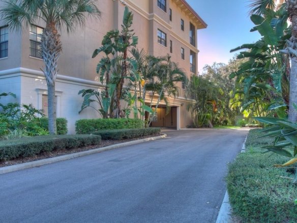 7710  LAKE VISTA CT  #205,LAKEWOOD RANCH,34202