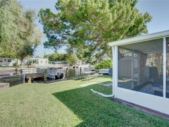 5241 ALPACA DR,WEEKI WACHEE,34607