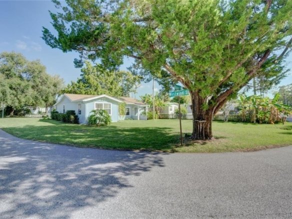 5241 ALPACA DR,WEEKI WACHEE,34607