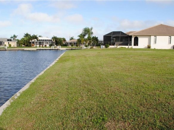 300  SEGOVIA DR ,PUNTA GORDA,33950