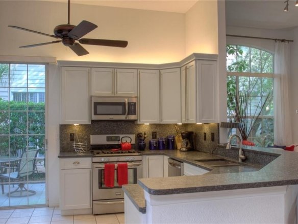 7911  WHITEBRIDGE GLN ,UNIVERSITY PARK,34201