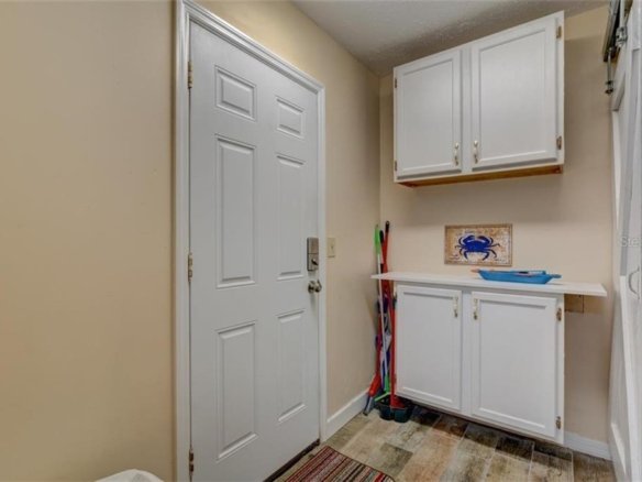 5241 ALPACA DR,WEEKI WACHEE,34607