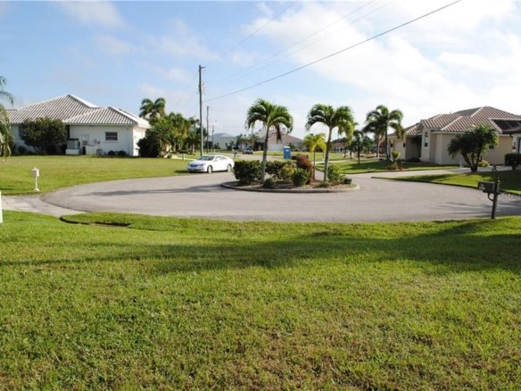 300  SEGOVIA DR ,PUNTA GORDA,33950