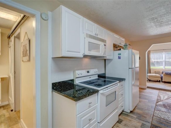 5241 ALPACA DR,WEEKI WACHEE,34607