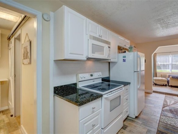 5241 ALPACA DR,WEEKI WACHEE,34607