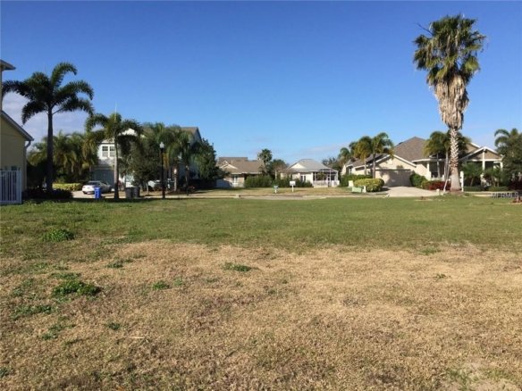 5605 SEAGRASS PL,APOLLO BEACH,33572