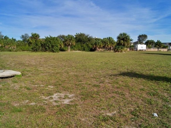 6400 APOLLO BEACH BLVD,APOLLO BEACH,33572