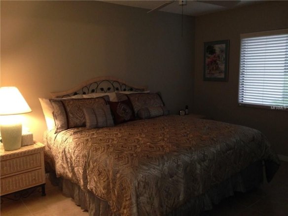 5662  GARDENS DR  #104,SARASOTA,34243