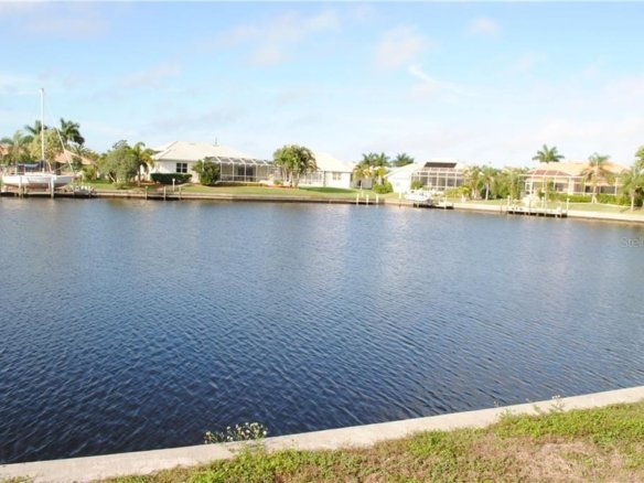 300  SEGOVIA DR ,PUNTA GORDA,33950