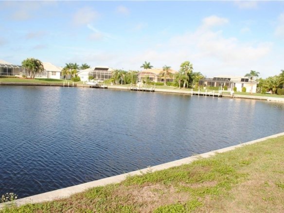 300  SEGOVIA DR ,PUNTA GORDA,33950