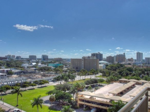 800 N TAMIAMI TRL  #1010,SARASOTA,34236