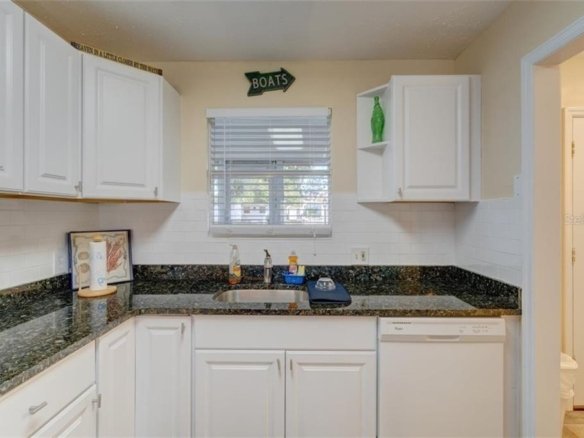 5241 ALPACA DR,WEEKI WACHEE,34607