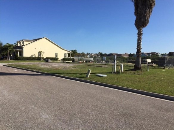5605 SEAGRASS PL,APOLLO BEACH,33572