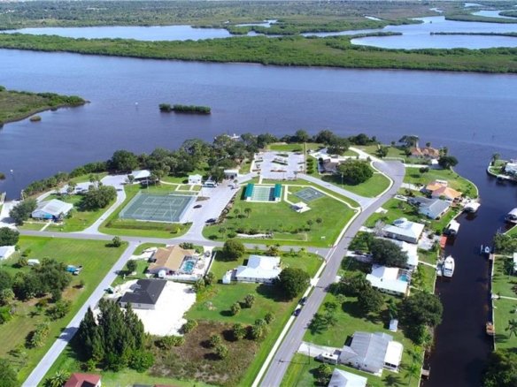 3497  DISCOVERY DR ,PUNTA GORDA,33983