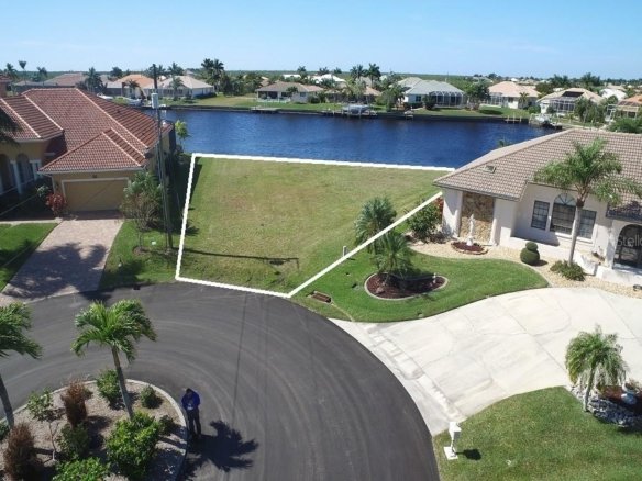 300  SEGOVIA DR ,PUNTA GORDA,33950