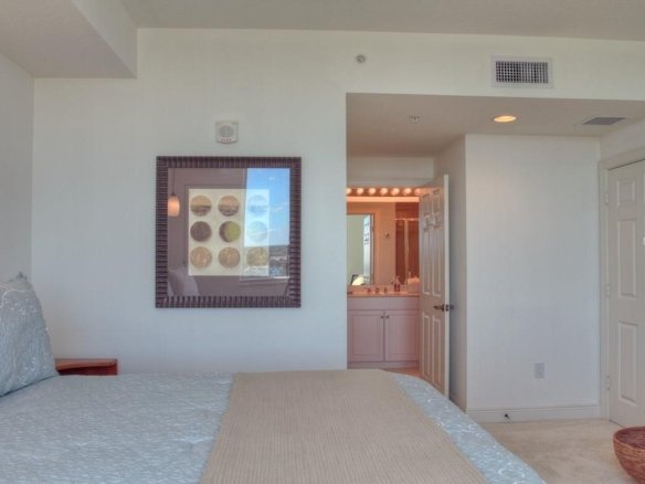 800 N TAMIAMI TRL  #1010,SARASOTA,34236