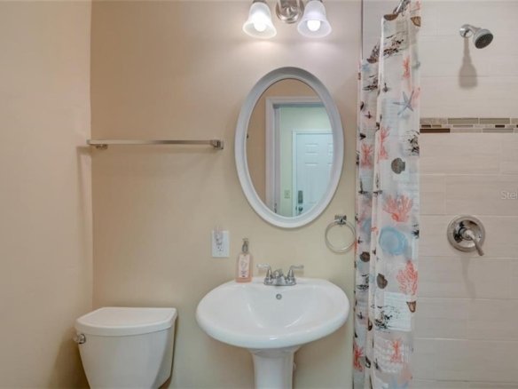5241 ALPACA DR,WEEKI WACHEE,34607