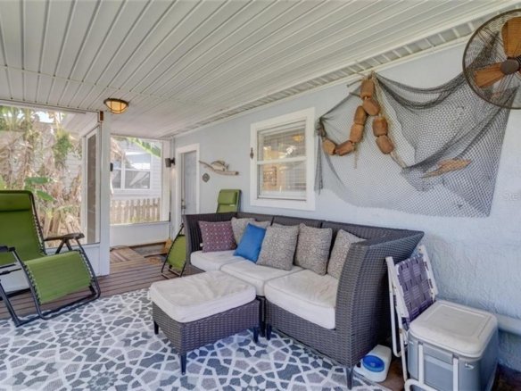 5241 ALPACA DR,WEEKI WACHEE,34607